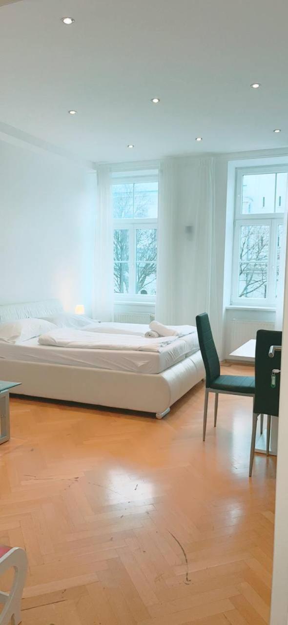 Privatunterkunft Cozy In Keplerplatz Kp T