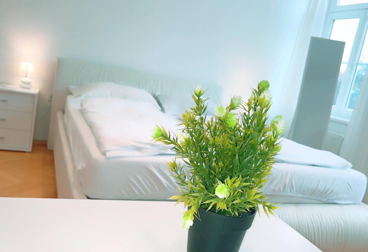 Privatunterkunft Cozy In Keplerplatz Kp T *