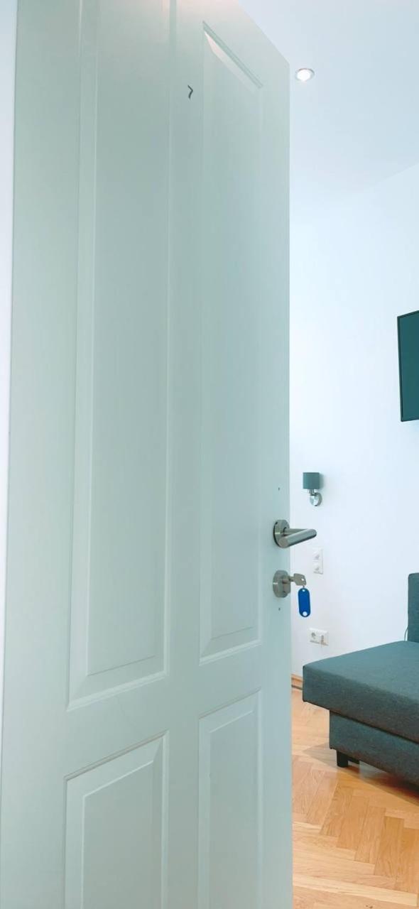 Privatunterkunft Cozy In Keplerplatz Kp T *